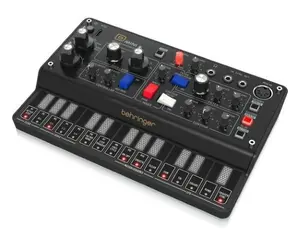 Behringer D MINI Analog Synthesizer