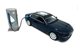 Pulio MSZ 1/32 BMW I7 rotaļu automašīnas modelis ar gaismu un skaņu