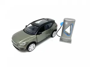 Pulio Volvo XC40 1/32 mēroga rotaļu automašīna ar gaismu un skaņu