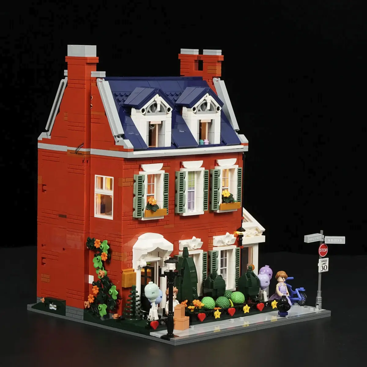 Lumibricks Redbrick Row House Building Set Photo 5