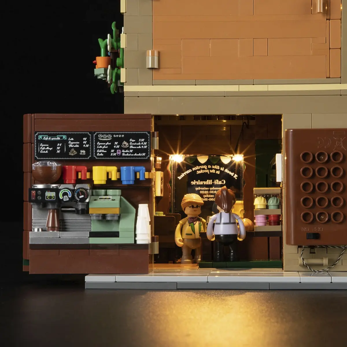Конструктор Lumibricks F9031 Книжный магазин и кафе Photo 6
