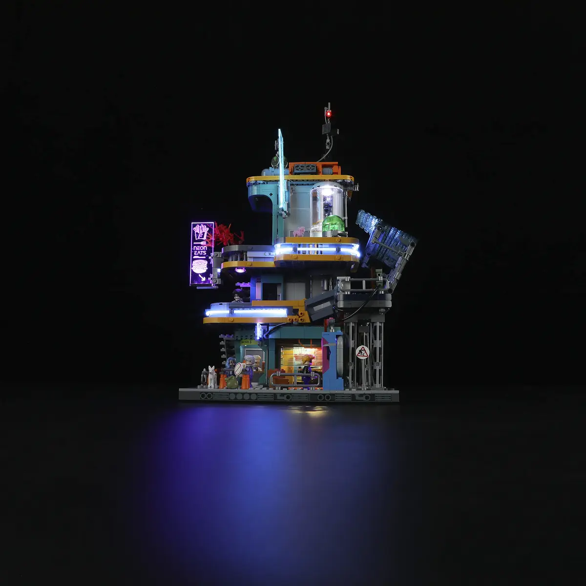 Конструктор Lumibricks Cyberpunk Neoncity Apartment Photo 6