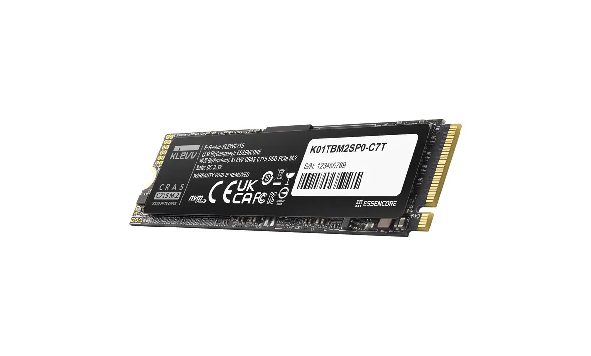 Klevv CRAS C715 256 GB M.2 NVMe SSD Photo 2