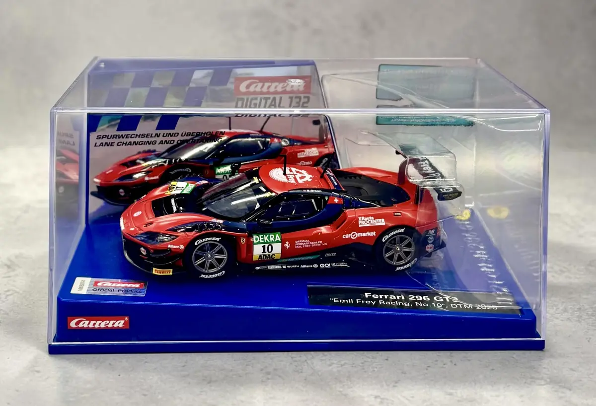 Carrera DIGITAL 132 Ferrari 296 GT3 Emil Frey Racing No.10 Photo 3