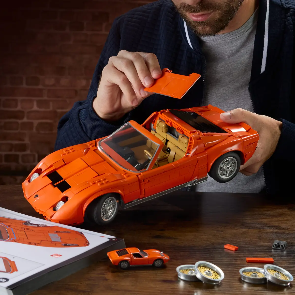 Mattel Hot Wheels ’71 Lamborghini Miura P400 SV konstruktors Photo 2