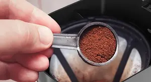 Black & Decker BXCO1001E Filtra kafijas aparāts 1000 W 1.5 L tilpums 12 tases stikla krūze pretpilēšanas funkcija