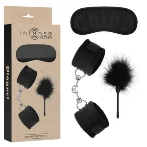Эротический набор INTENSE FETISH Playset 2 с наручниками, маской для сна и щекоткой из веганской кожи