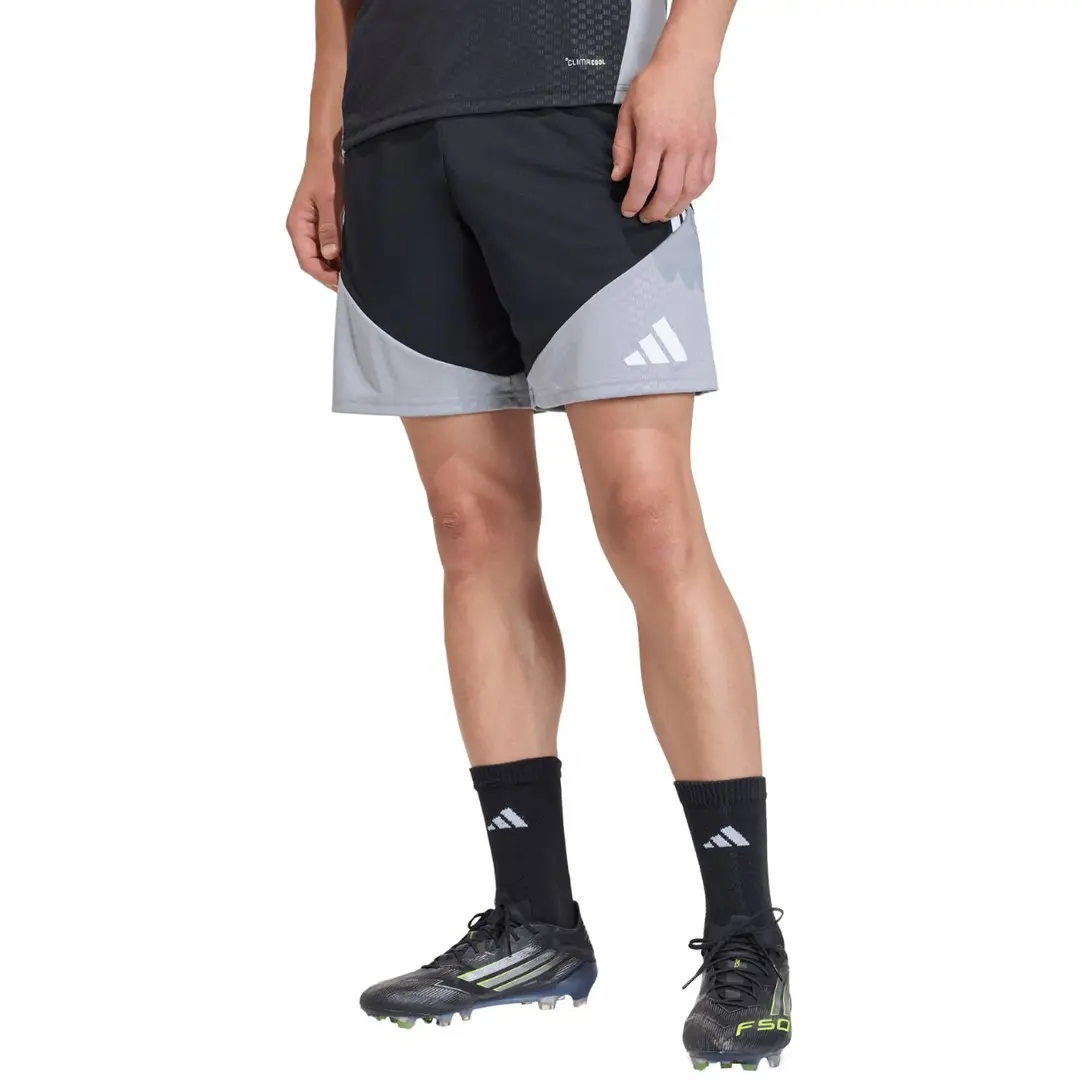 Vīriešu treniņu šorti adidas Tiro 26