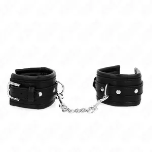 Регулируемые черные наручники с пряшкой со стразами от KINK WRIST RESTRAINT с пряшкой со стразами