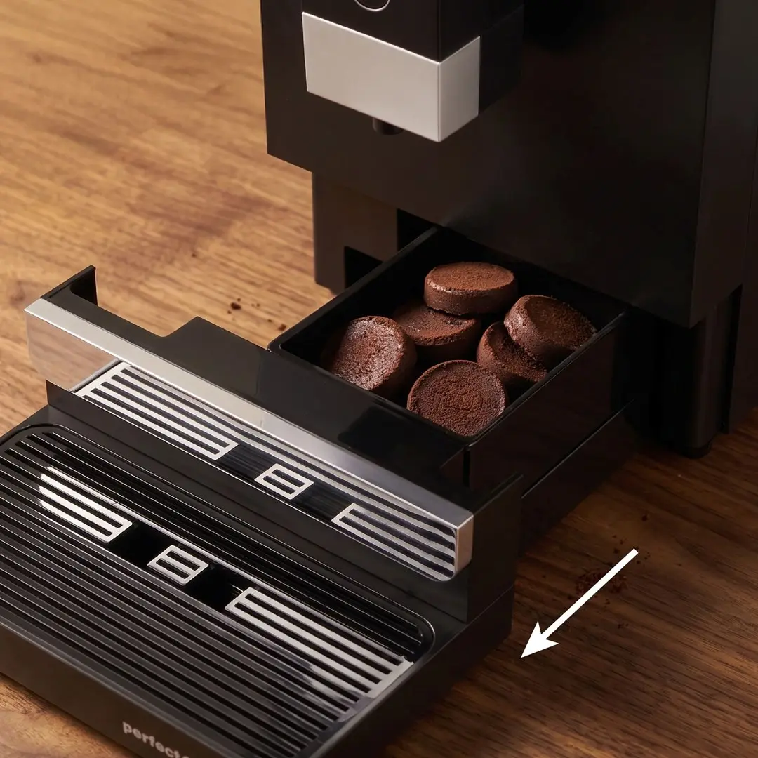 Eldom ECA10 Automatic Pressure Coffee Machine Photo 16