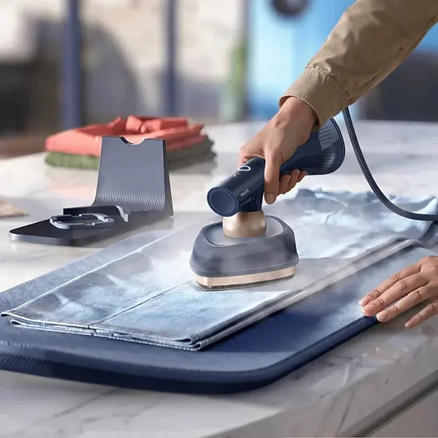 Philips GC215/20 Steam Iron Photo 12