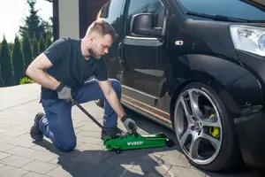 Low Profile Hydraulic Car Jack WUBER W22002 2.5T Capacity Lifting Range 80-375 mm