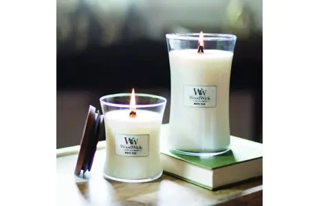 WoodWick White Teak aromātiskā svece Photo 4