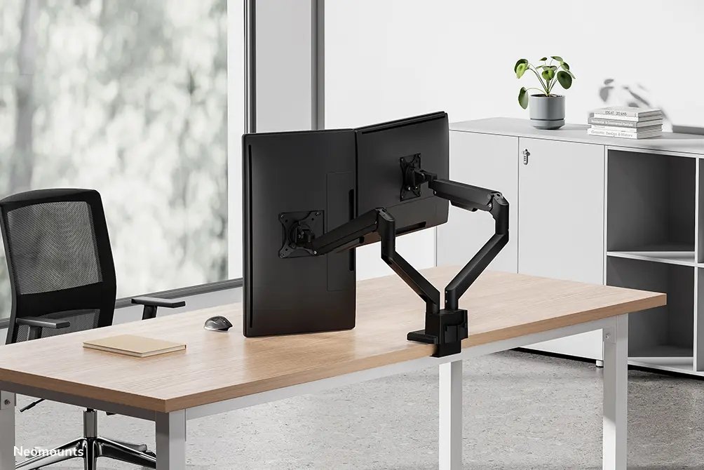 NewStar DS70-250BL2 Dual Monitor Arm Photo 39