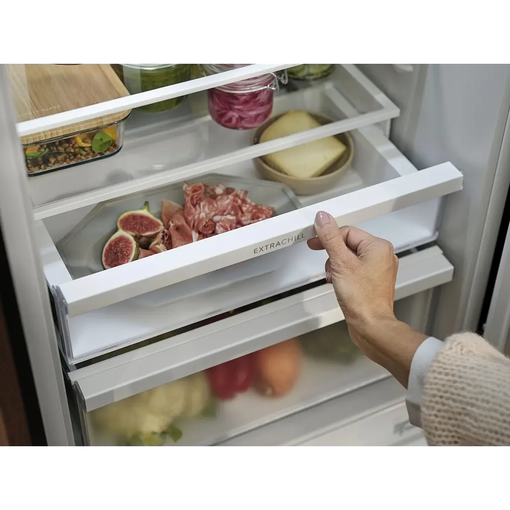 Встраиваемый холодильник Electrolux E7MNAE19S Photo 2