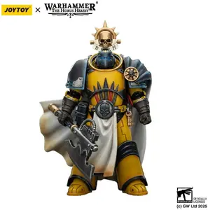 Фигурка Hasbro Warhammer The Horus Heresy Imperial Fists Librarian Consul с силовым топором и болт-пистолетом