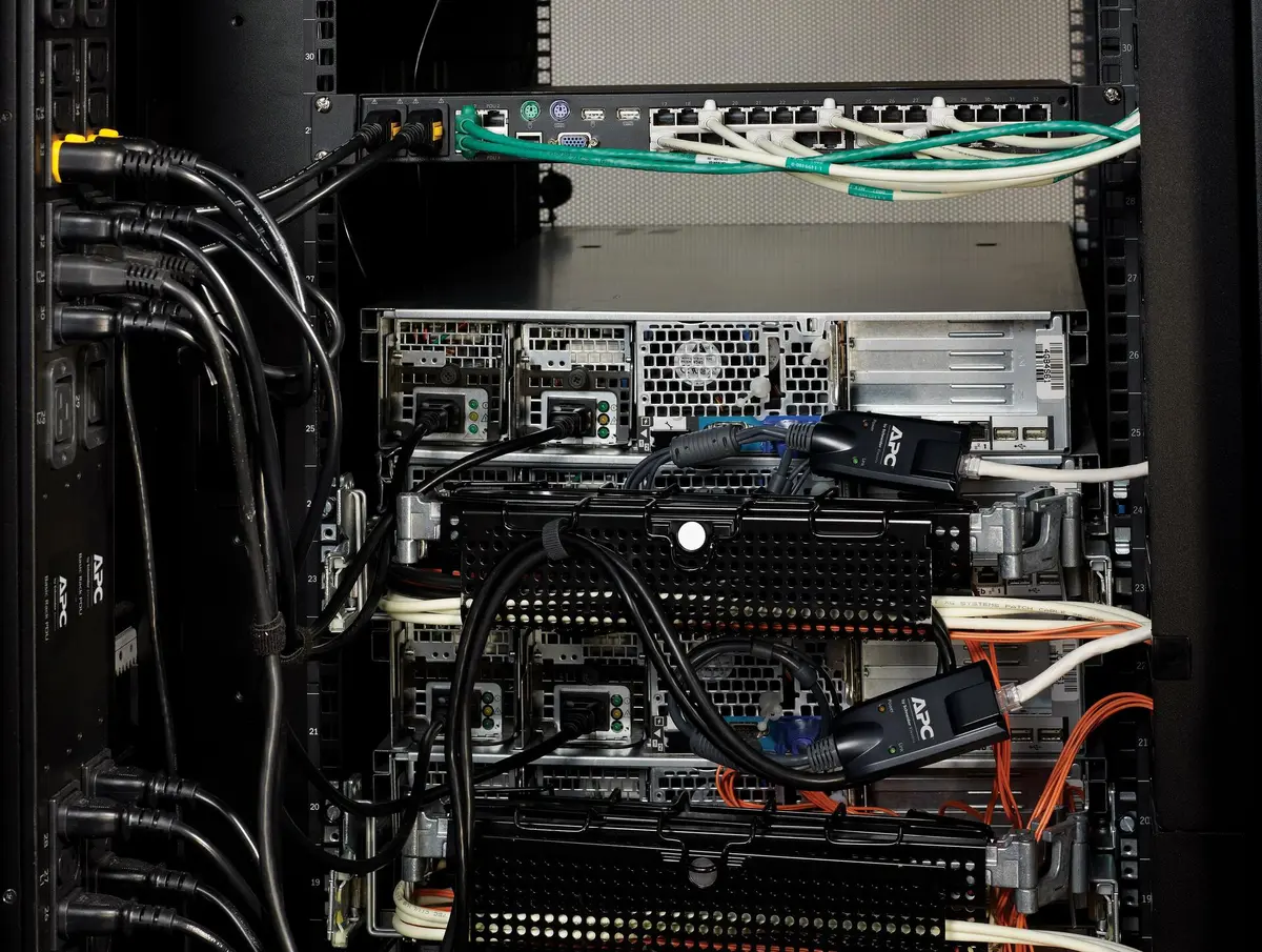 APC KVM 2G servera modulis HDMI