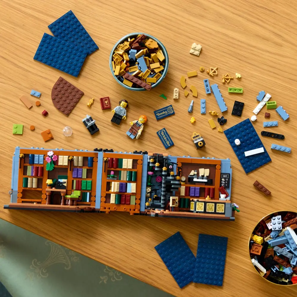 LEGO Icons Книжный магазин: Подставка 11379 Photo 12