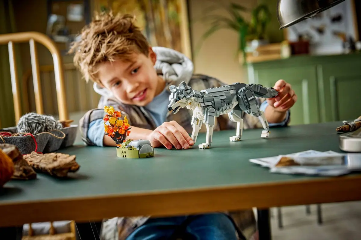 LEGO Creator 3 in 1 Forest Animals: Gray Wolf 31393 Photo 8