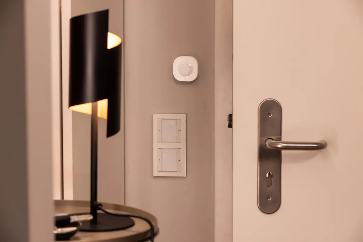 Ledvance Osram SMART+ WiFi датчик движения Photo 4