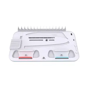 White Shark KIMURA PRO Daudzfunkcionāla dzesēšanas statīvs PlayStation 5 konsolei ar divām kontrolieru uzlādes dokstacijām, iebūvētu ventilatoru un RGB apgaismojumu, balts