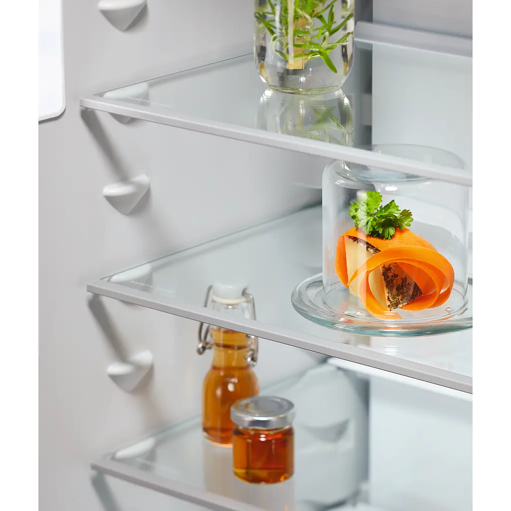 Встраиваемый холодильник Electrolux E8CNGD18S Photo 2