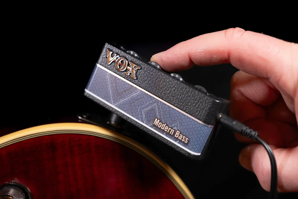 Усилитель VOX amPlug3 Modern Bass для наушников Photo 4