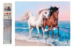 Swede Diamond Painting Galopujace konie w morzu