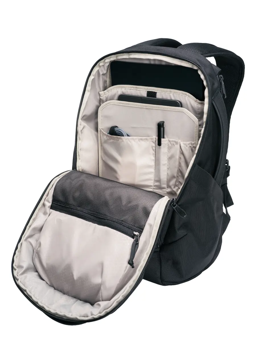 Thule Accent 26L Black Edition Backpack Photo 3