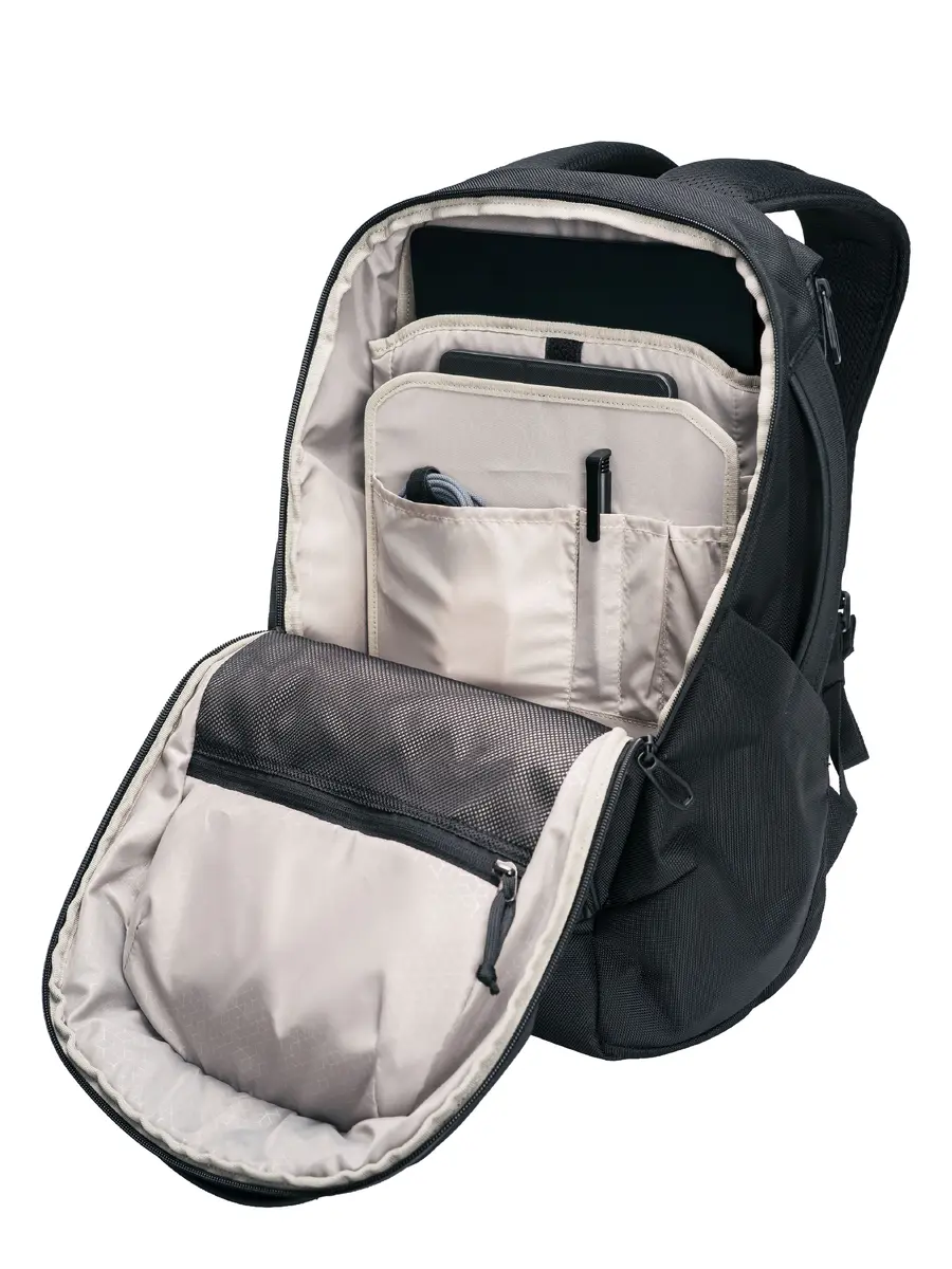 Thule Accent 26L Black Edition Backpack Photo 13