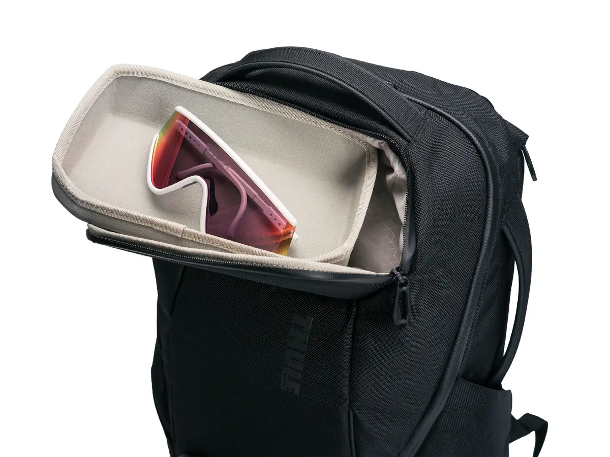 Thule Accent 26L Black Edition Backpack Photo 14