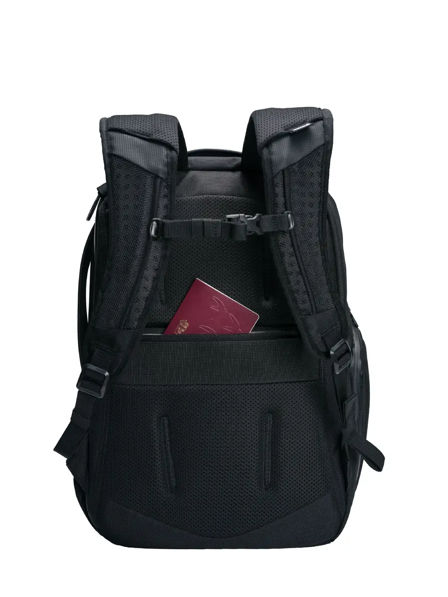 Thule Accent 26L Black Edition Backpack Photo 17