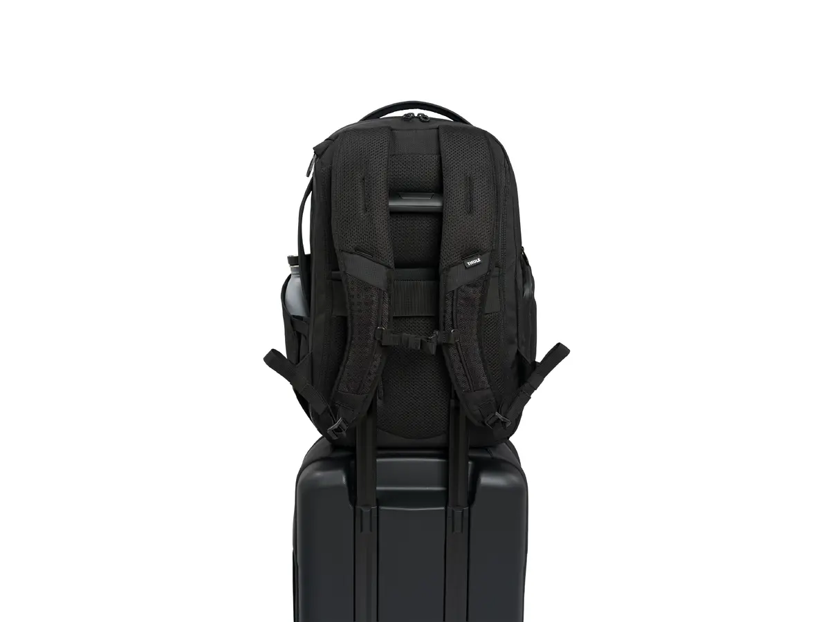 Thule Accent 26L Black Edition Backpack Photo 19