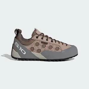 Спортивная обувь Adidas JR3876_590 в цветах Wonder Taupe, Earth Strata и Grey Three