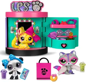 Hasbro Littlest Pet Shop Spin and Style Boutique action figure set