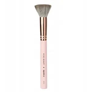 Кисть для контурирования Makeup Revolution Boho Wet Contouring Brush A03 для точного макияжа