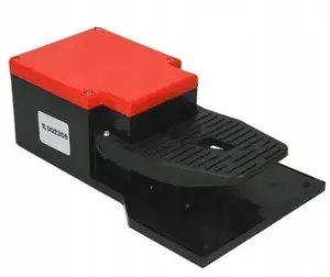 LOVATO Electric KG100S1 Foot Switch without Guard with Snap Action Contacts 1xNO and 1xNC