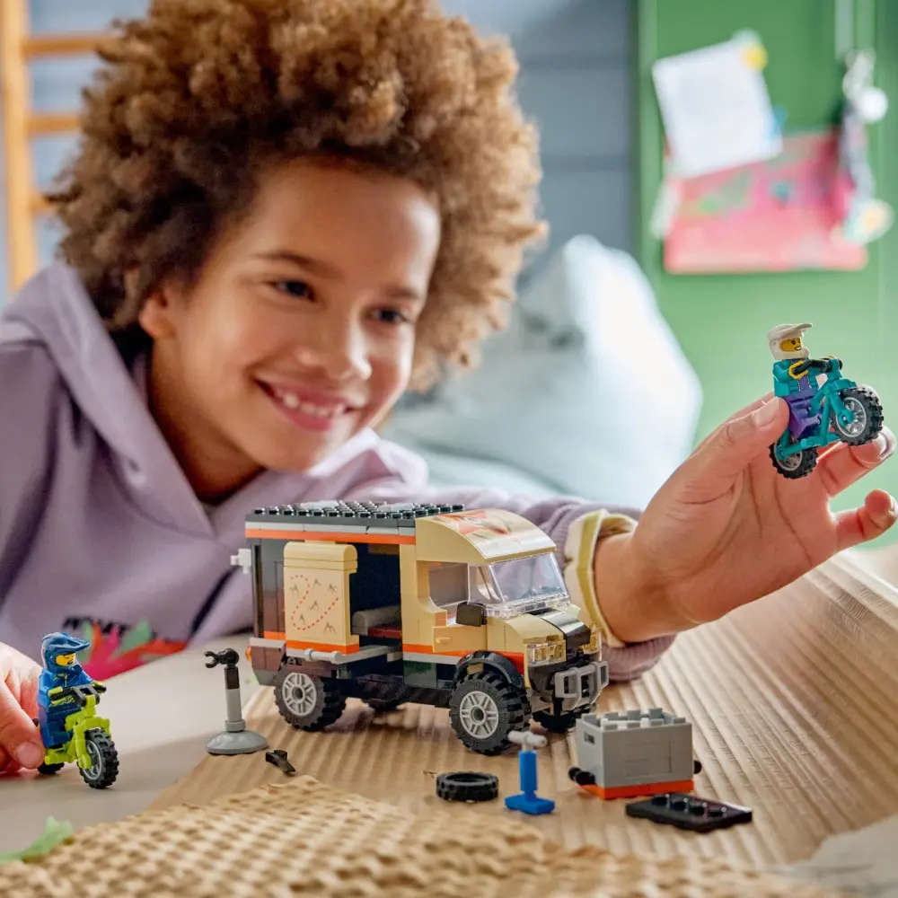 LEGO Mountain Bike Adventure Van Building Set Photo 4