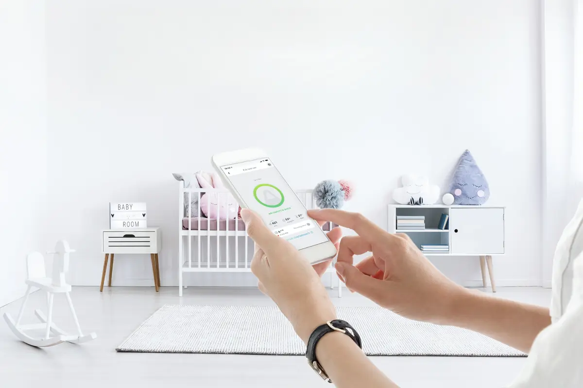 Airthings Wave Mini Air Quality Monitor Photo 19