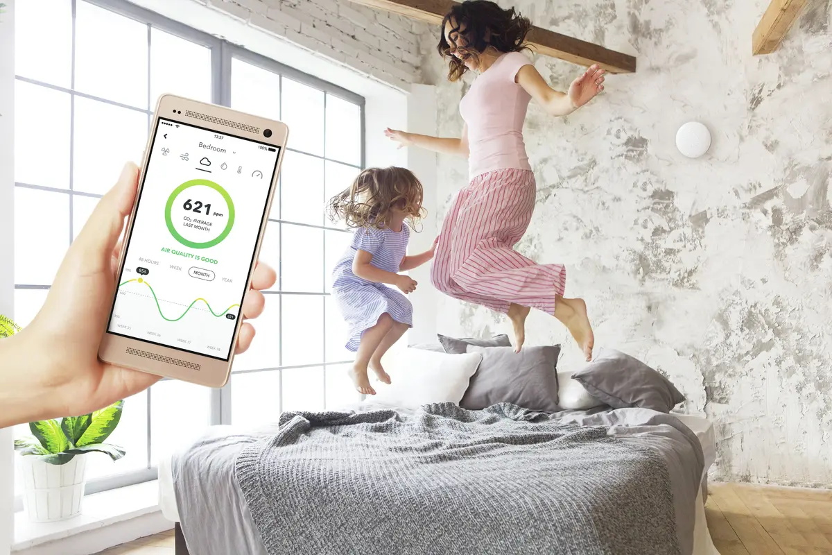 Airthings Wave Plus Smart Radon and Air Quality Monitor Photo 13