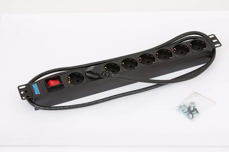 Jaudas sadales iekārta Triton 19" Steckdosenleiste