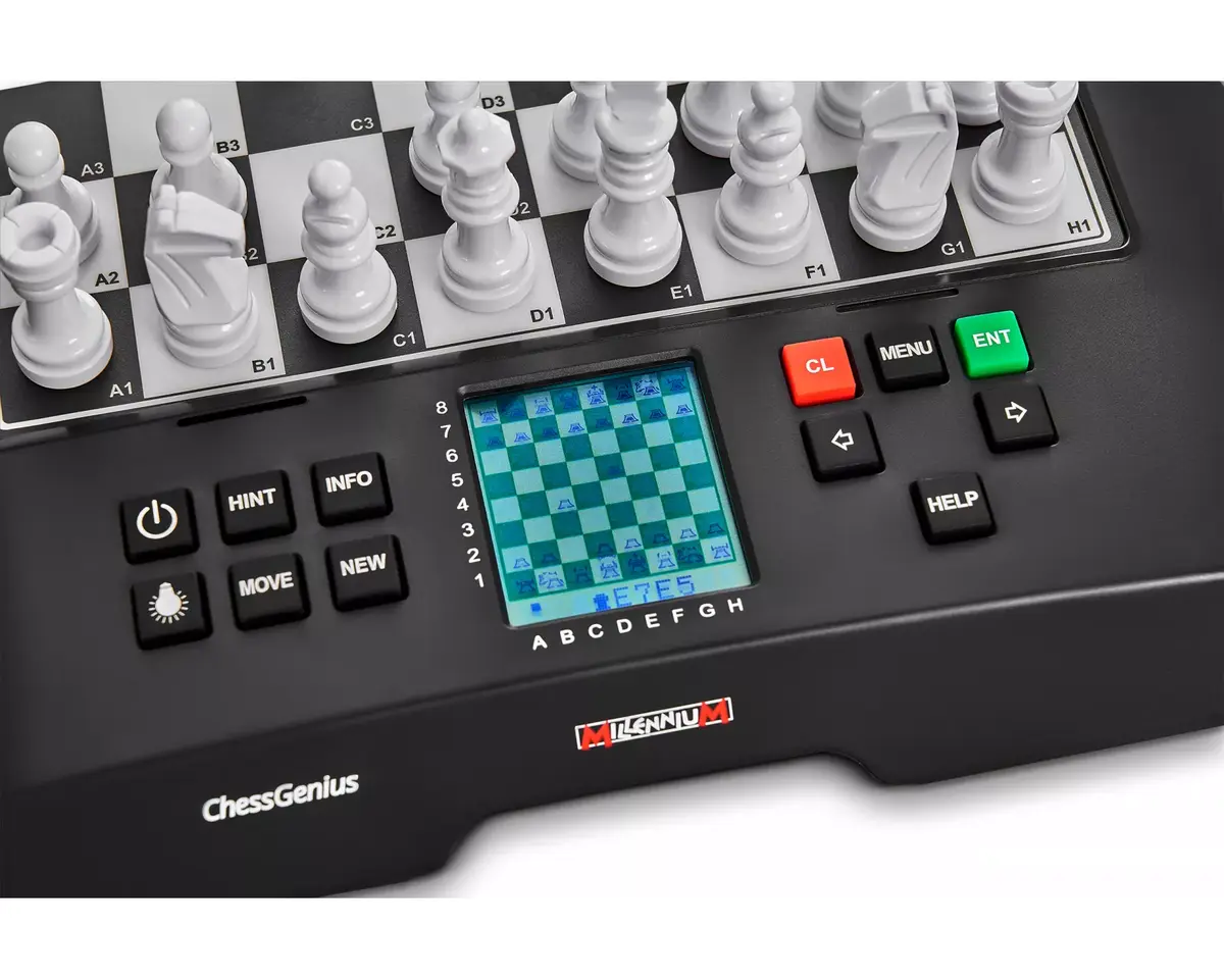 Шахматный набор Millennium ChessGenius M810 Photo 3