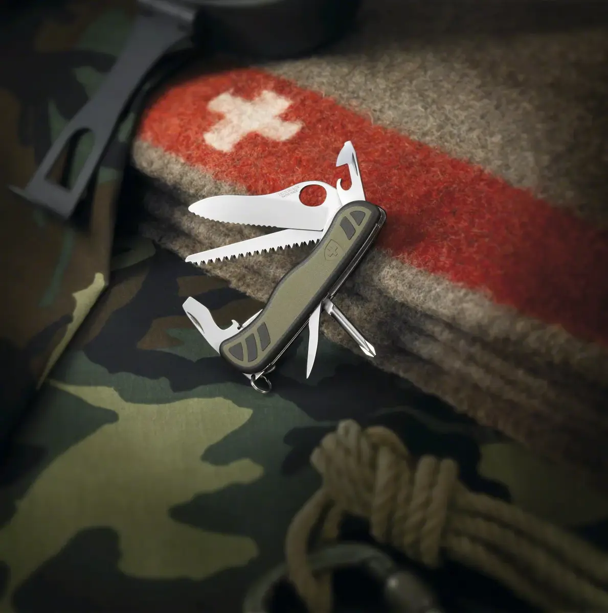 Многофункциональный нож Victorinox Swiss Soldier's Knife 08 Photo 2