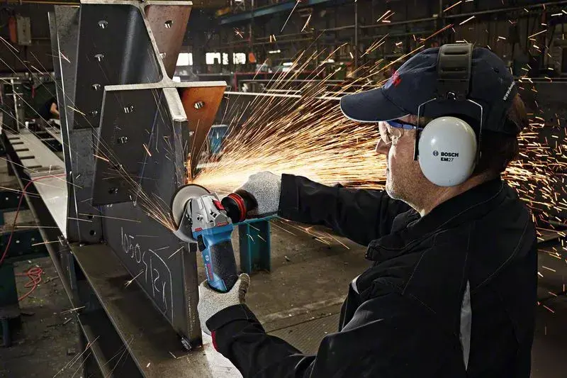 Шлифовальная машинка Bosch GWS 19-125 CIE Professional Photo 2