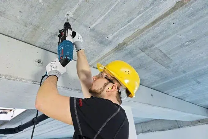 Перфоратор Bosch GBH 2-28 Professional Photo 2