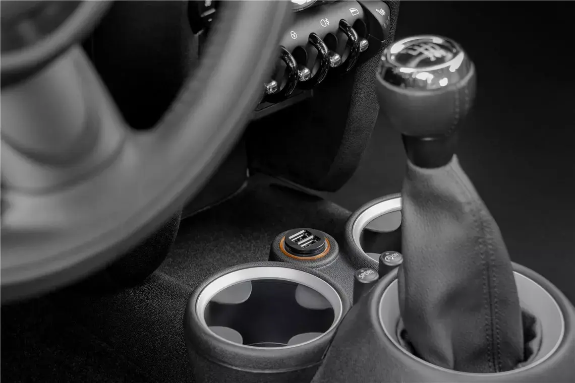 Auto lādētājs Goobay Dual-USB 24 W Photo 5