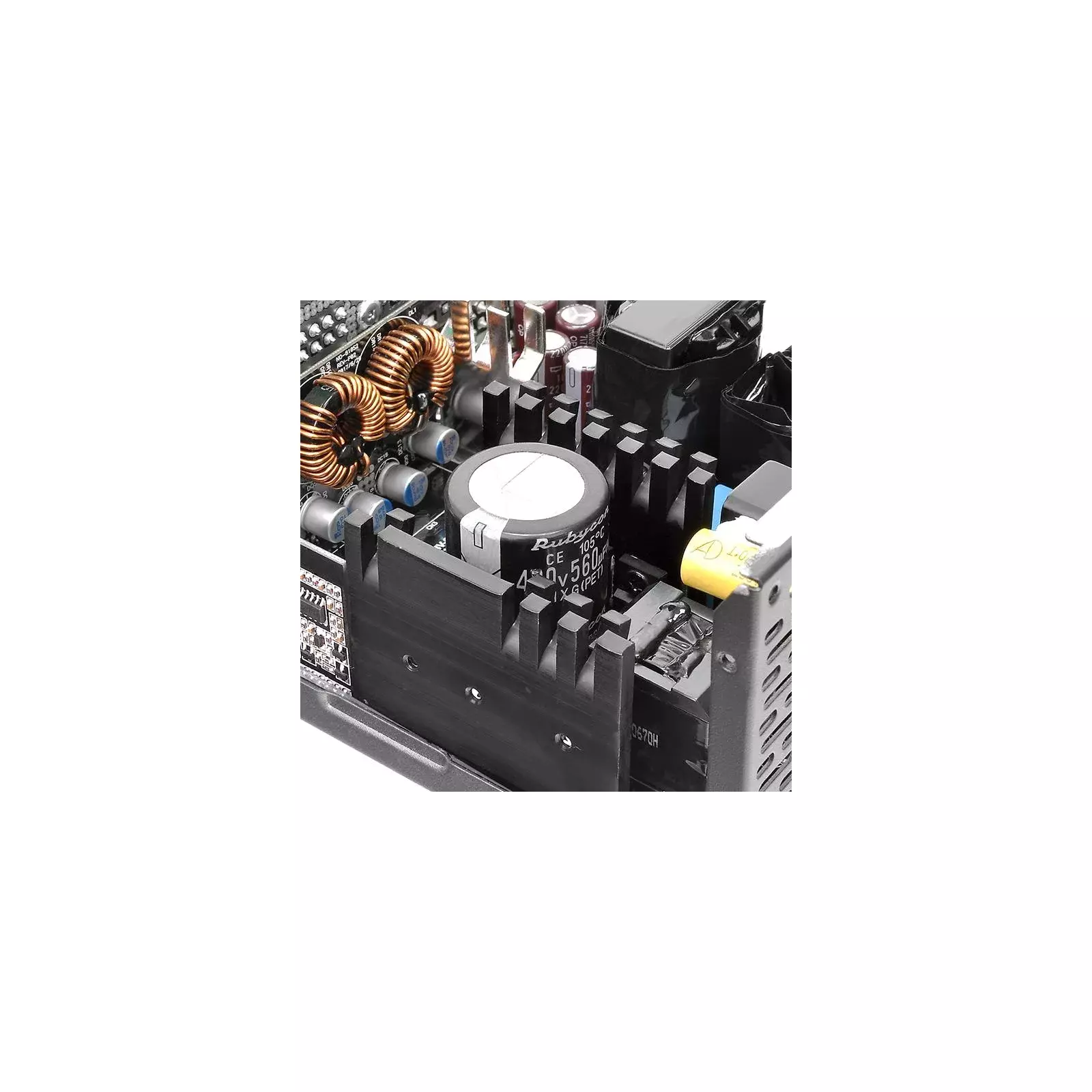 Thermaltake Toughpower Grand RGB 1050W中古 Thermaltake 1050W 電源