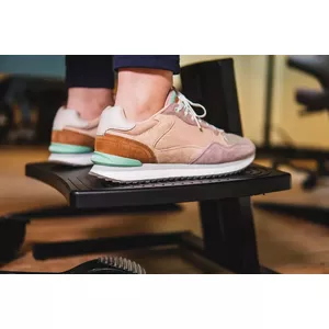 Improves working posture.
