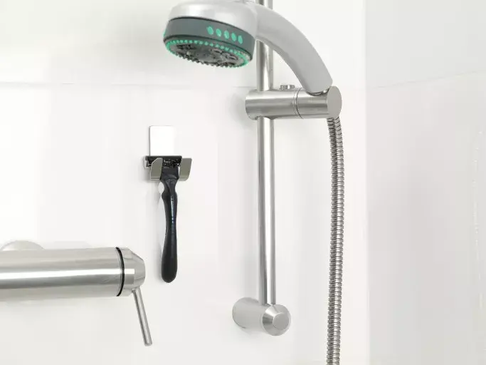 Tesa Skuvekļa turētājs Powerstrips Waterproof Zoom Photo 3
