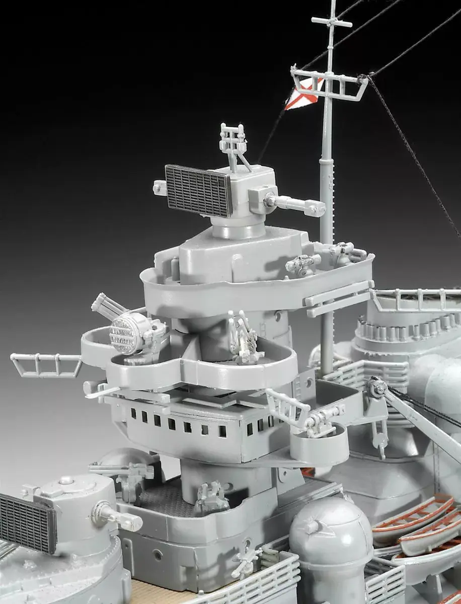 Модель корабля Revell Bismarck Photo 12